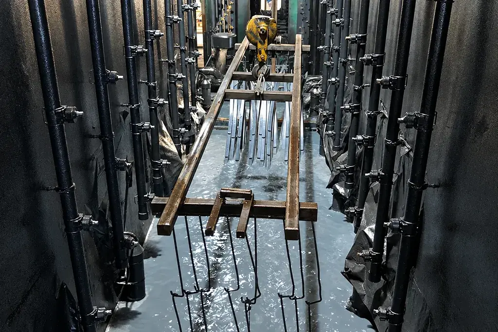 Metal fence components on an electrogalvanizing production line