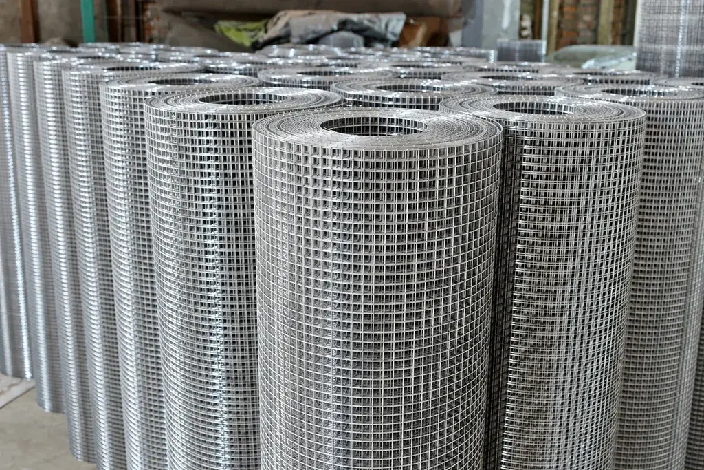 Silver welded wire mesh rolls stored together
