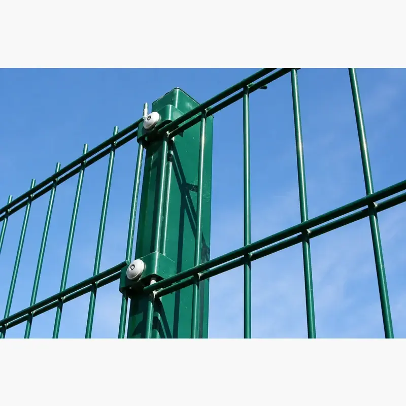 Green twin-wire mesh panel fixed to a square post at two visible clip points